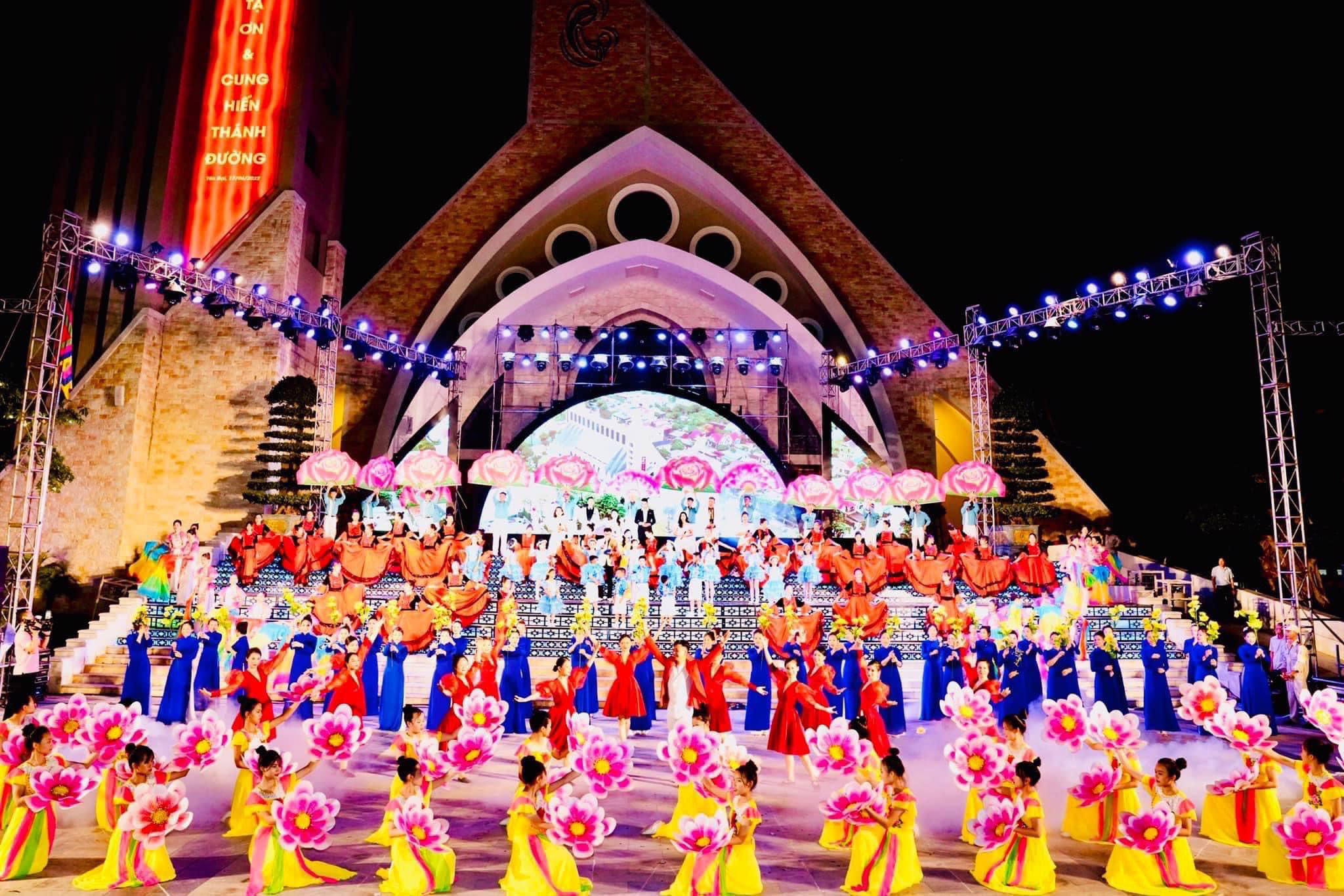 cho thuê màn hình led sự kiện nhà thờ giáo sứ