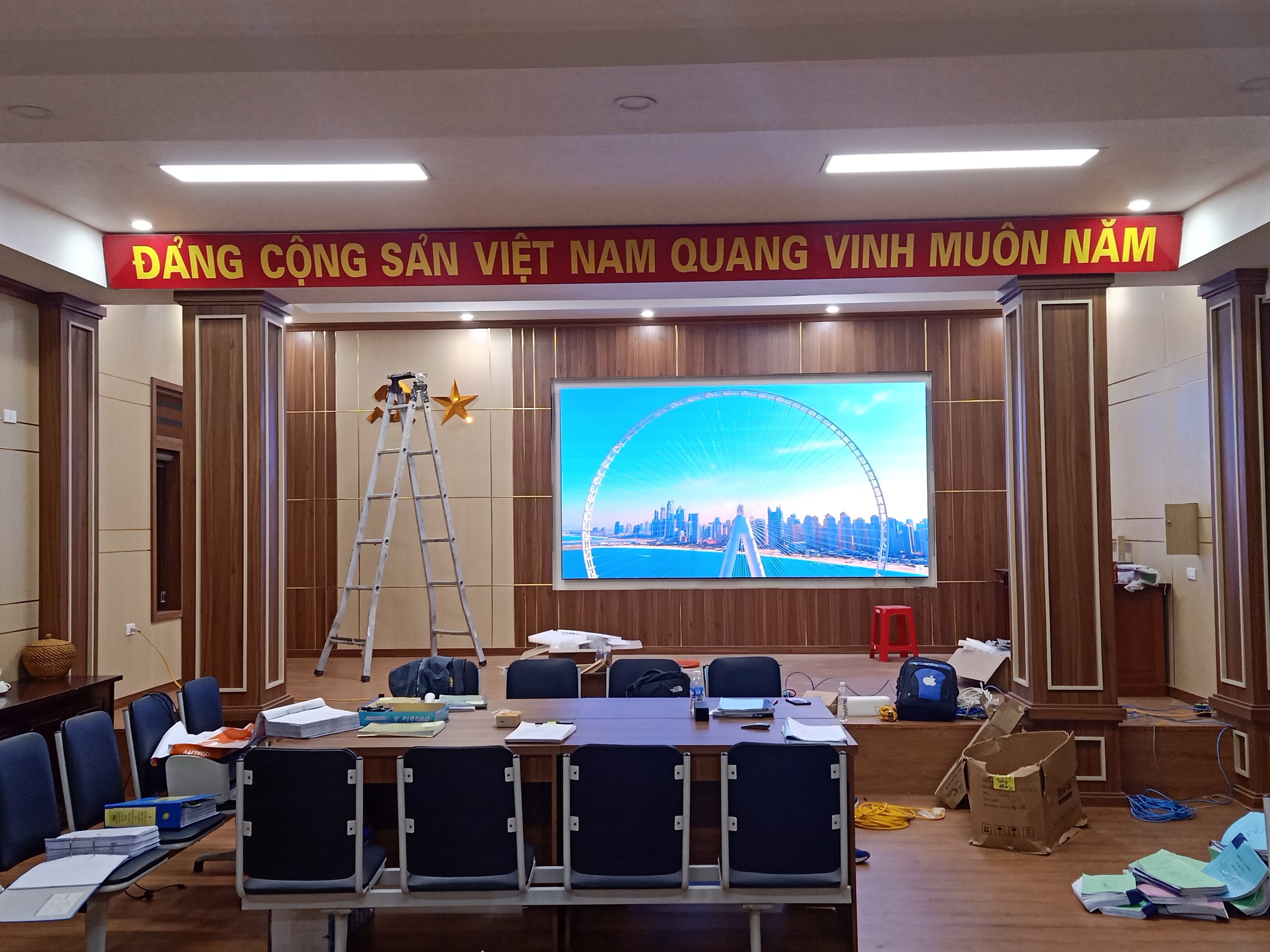 Thi công màn hình Led trong nhà tại TP Vinh, Nghệ An